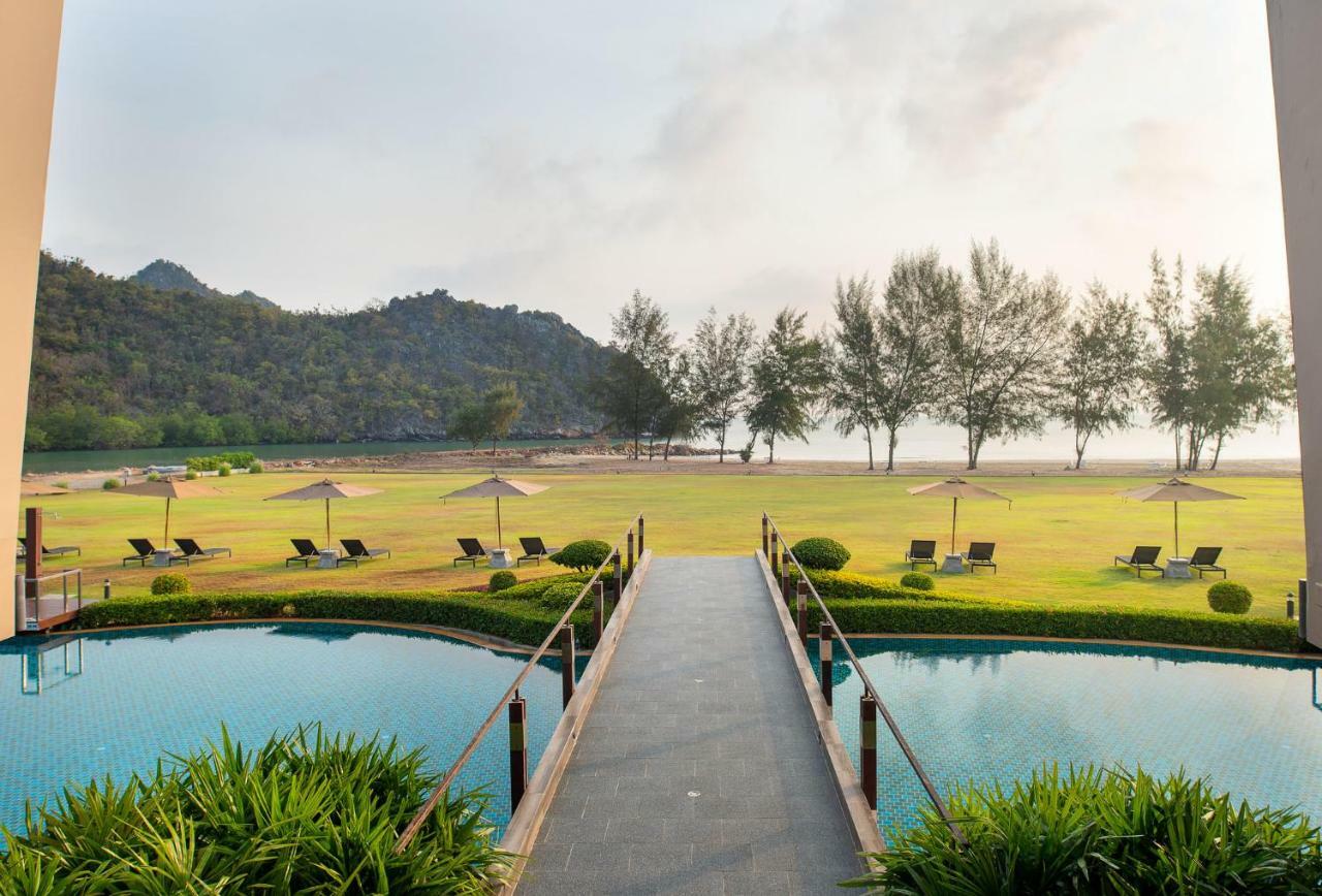 La Isla Pranburi Beach Resort Sam Roi Yot Exteriér fotografie