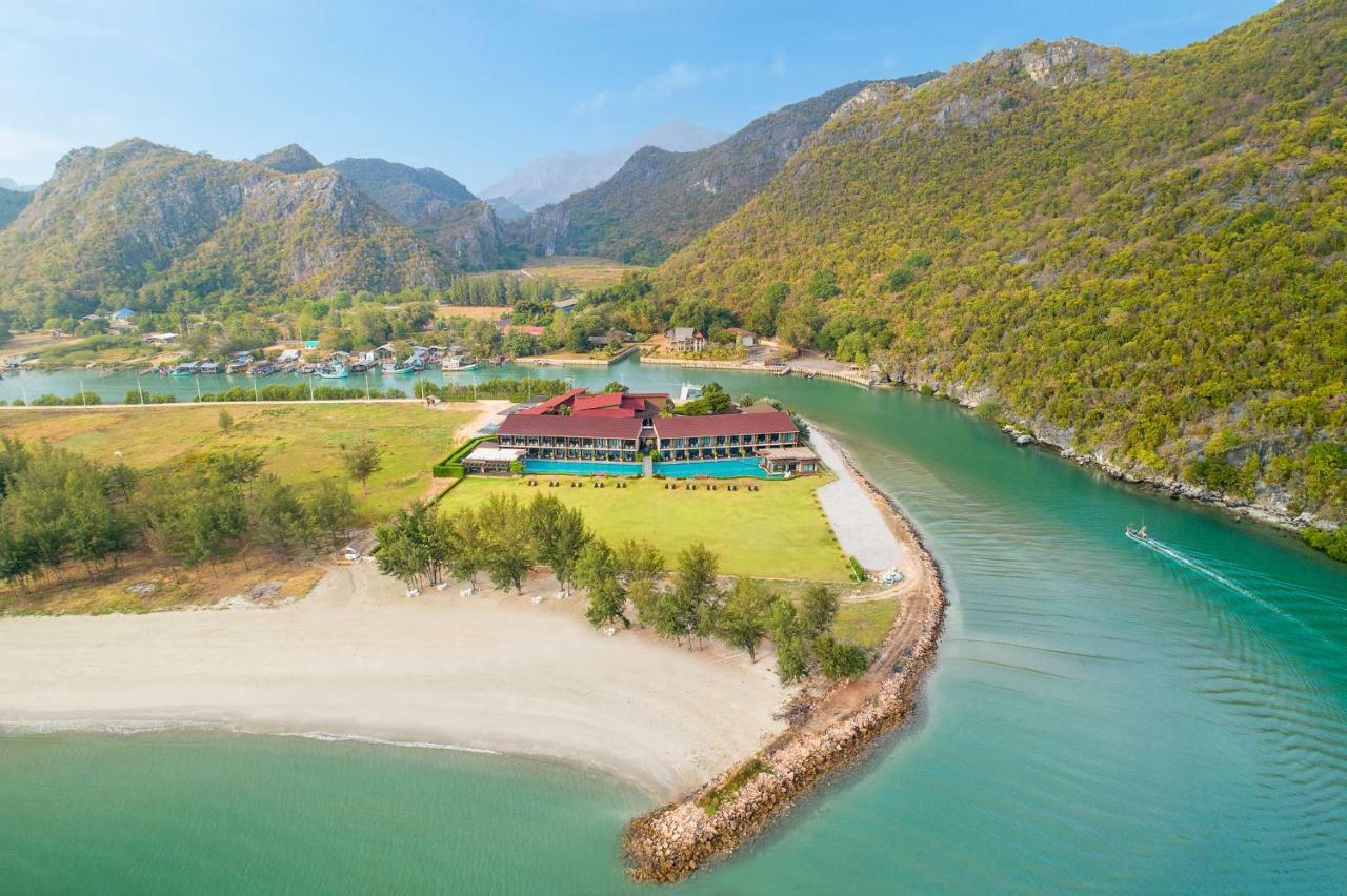 La Isla Pranburi Beach Resort Sam Roi Yot Exteriér fotografie